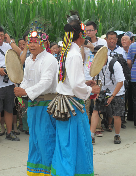 萨满祭祀舞.jpg