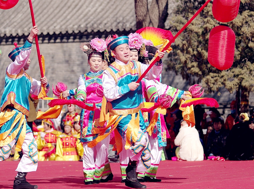 满族秧歌奔放豪爽的民间舞蹈