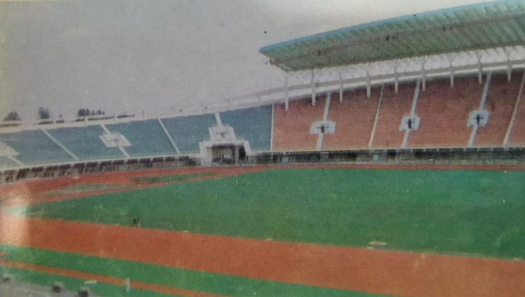 1994年的南岭体育场 图据《长春建设》.png