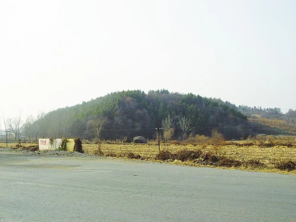 余富遗址远景1.jpg