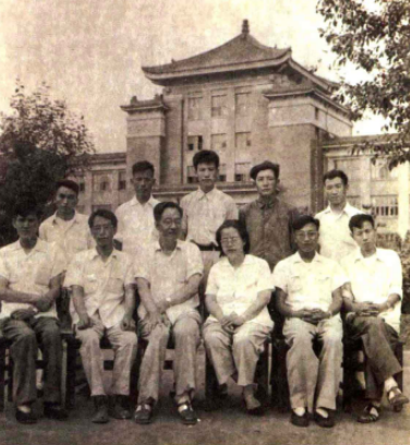 1961年，省图书馆领导团队合影.png