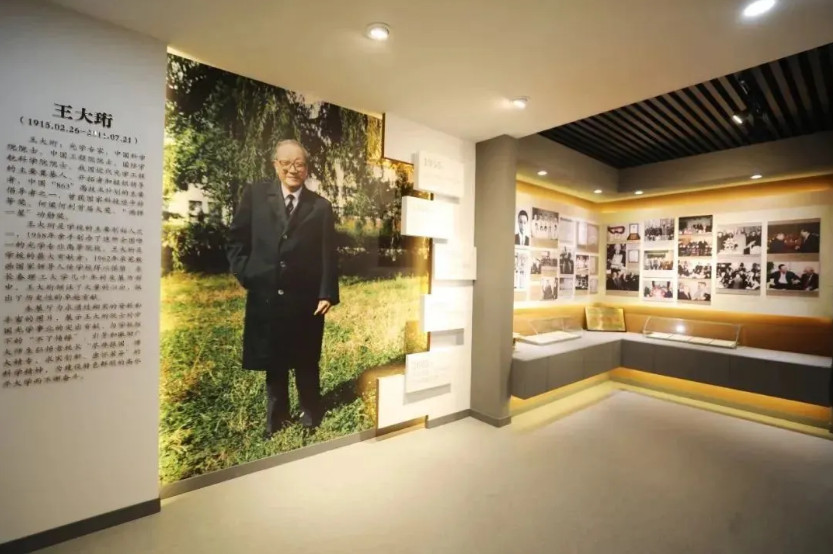 长春理工大学展览馆_副本.jpg