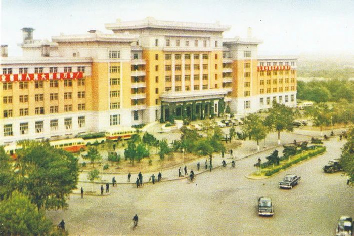 吉林省宾馆旧照 资料图片_副本.jpg