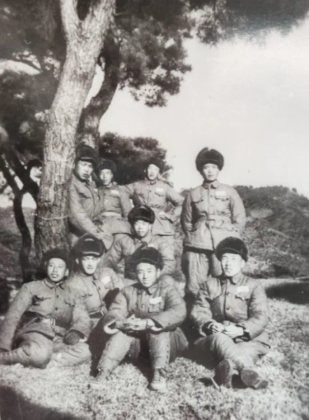 奔赴抗美援朝战场的医务人员  资料图片.jpg