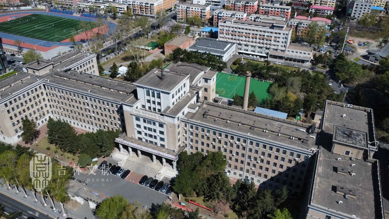 俯瞰“理化楼” .jpg