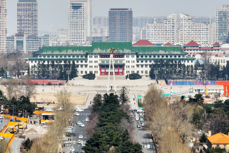 地质宫以及其面前的新民大街 _副本.png