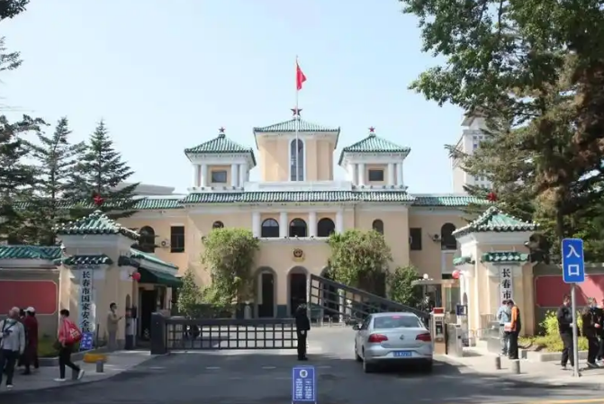 人民广场1.png