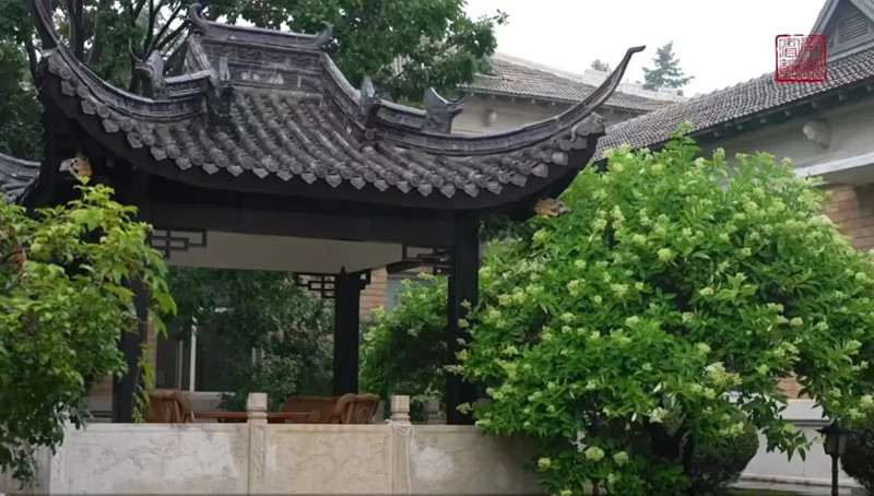 南湖宾馆一栋别墅庭院景色_副本.jpg