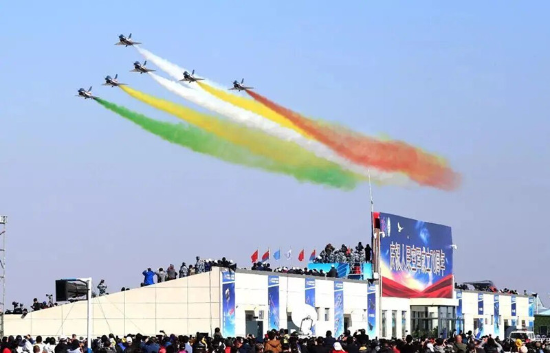 2019年庆祝人民空军成立七十周年航空开放活动_副本.jpg