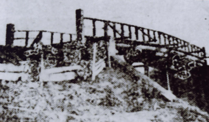 昔日的“望魂桥”&nbsp;&nbsp; 图据东北沦陷时期辽源矿工墓陈列馆_副本.jpg