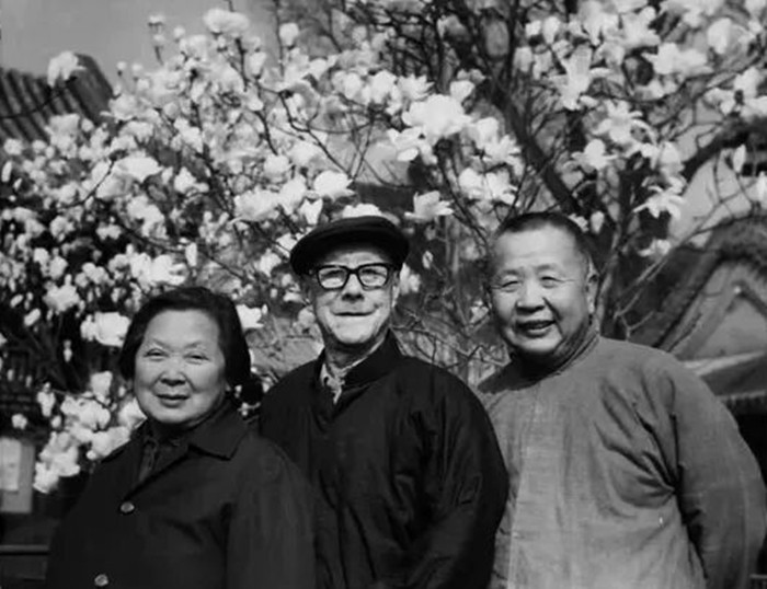 宋振庭与张伯驹、潘素夫妇_副本.jpg 宋振庭与张伯驹、潘素夫妇_副本.jpg