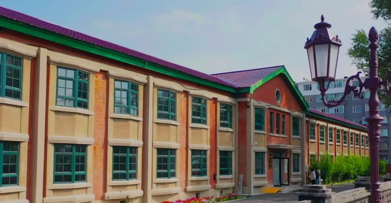 白城辽北省政府办公旧址,原为沦陷时期日本建造的铁路宿舍_副本.jpg 白城辽北省政府办公旧址,原为沦陷时期日本建造的铁路宿舍_副本.jpg