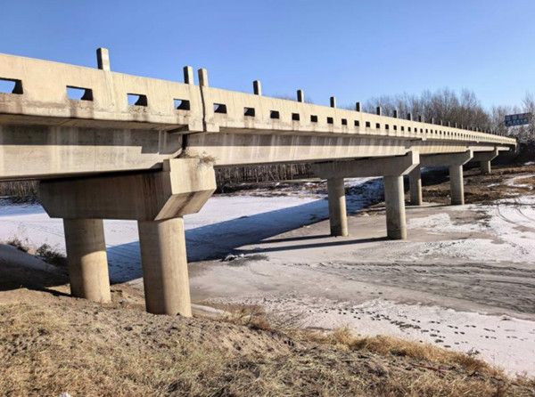 蛟流河大桥_副本.jpg 蛟流河大桥_副本.jpg