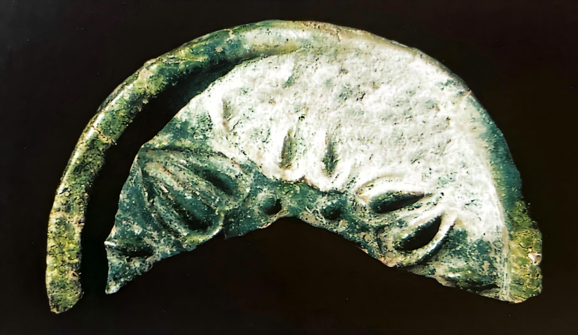 图14 西古城釉陶瓦当.jpg