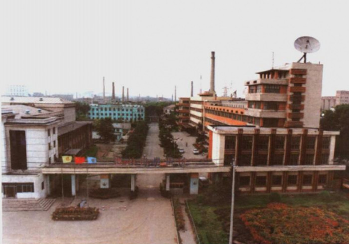 90年代的吉林炭素厂 &nbsp;资料图片_副本.jpg