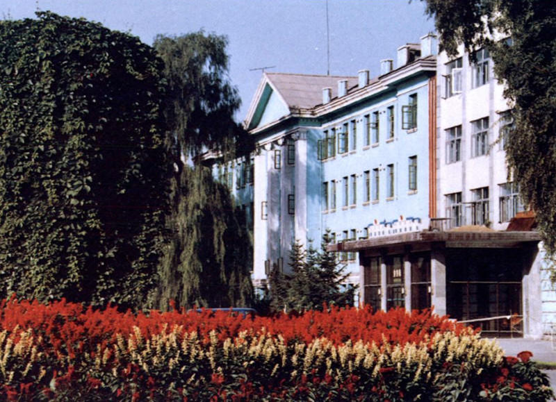 90年代的吉林铁合金厂工厂办公楼 资料图片_副本.jpg 90年代的吉林铁合金厂工厂办公楼 资料图片_副本.jpg