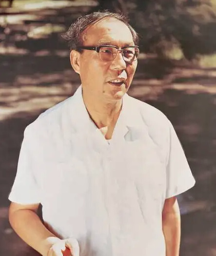 王教授_副本.jpg