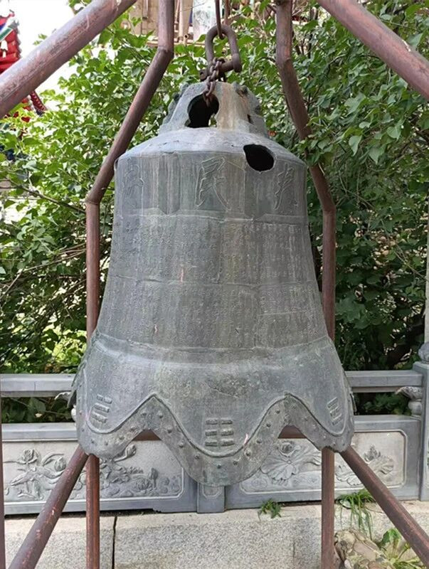 北山关帝庙大铜钟_副本.jpg