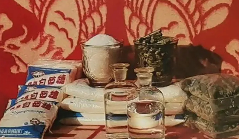 “新中国制糖厂”生产的白糖、酒精等制品_副本.jpg