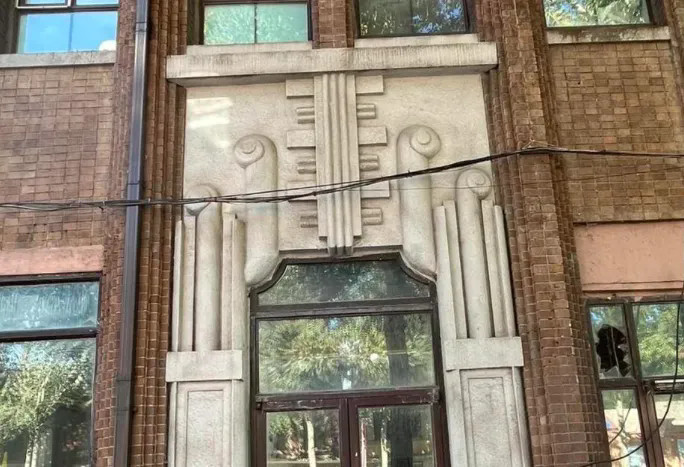 建筑门套上的装饰图样 04.jpg 建筑门套上的装饰图样 04.jpg