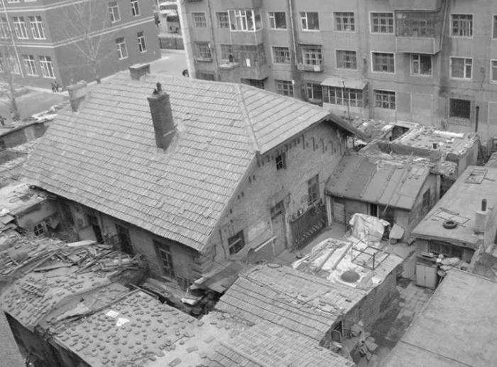 跌檐式的屋顶实例  .jpg