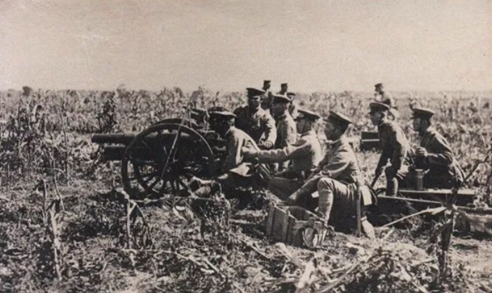 攻打宽城子兵营的日军炮兵.png 攻打宽城子兵营的日军炮兵.png