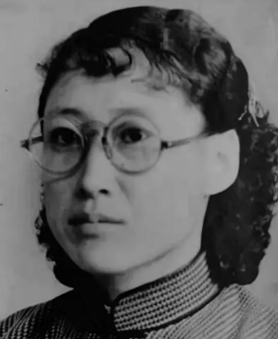 李秋岳 _副本.jpg 李秋岳 _副本.jpg