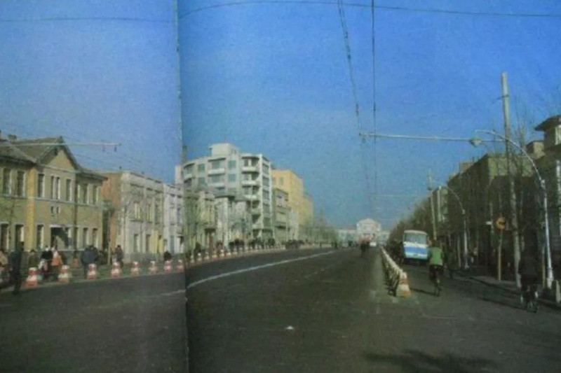 80年代的建筑样貌(图左)_副本.jpg 80年代的建筑样貌(图左)_副本.jpg