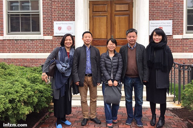 作家(从左至右为:梁鸿、欧阳江河、李娟、余华、颜歌).jpg 作家(从左至右为:梁鸿、欧阳江河、李娟、余华、颜歌).jpg