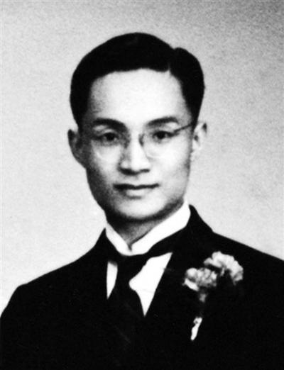 年轻时的金庸.jpg