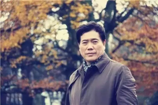 赵丽宏新作《疼痛》：“也成为一道光”