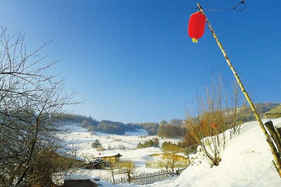 瑞雪红灯.png