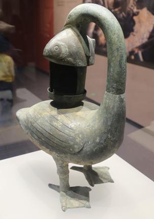 刘贺大墓中充满魅力的雕塑作品