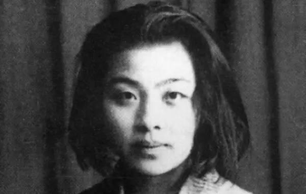 丁玲、丁璇、丁嘉丽：女性知识分子和女权曲线图