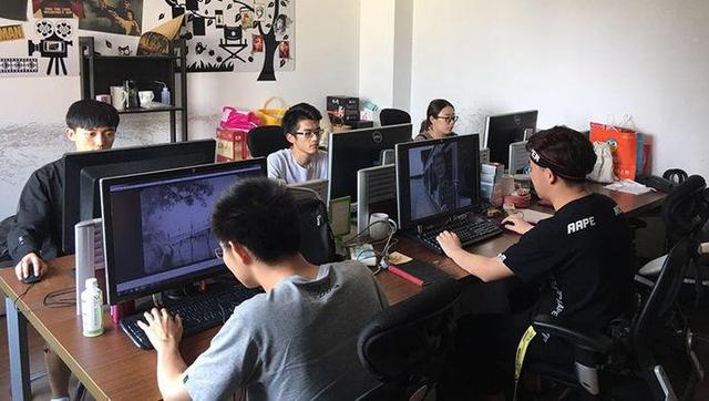 新老修复师接力，他们修复了120多部胶片电影