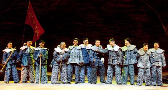 大型优秀励志话剧《红旗渠》4.jpg 大型优秀励志话剧《红旗渠》4.jpg