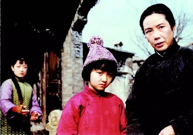 消逝中的童年：关于长大的隐秘忧伤
