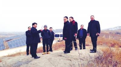 人民日报内参主编辛本健、北京大学考古专家陈凌考察鸭河先秦遗址遗迹资料图片 点击进入下一页