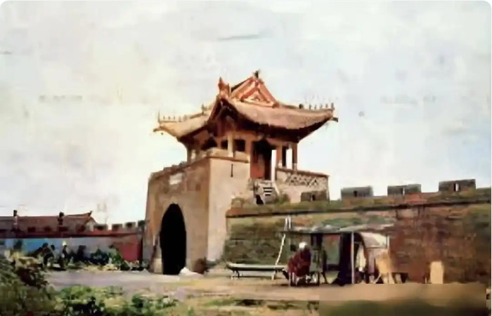 始建于乾隆七年的巴尔虎门（于1929年拆除）_副本.jpg