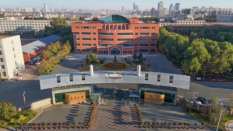 长春大学 &nbsp;资料图片_副本.jpg