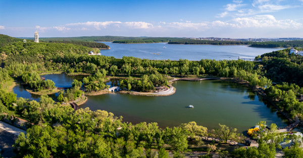 净月潭俯瞰1_副本.jpg 净月潭俯瞰1_副本.jpg